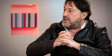 Sigfrido Ranucci primo piano del giornalista durante un'intervista
