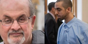 Salman Rushdie, condannato per terrorismo l'uomo che lo accoltellò - nella foto, lo scrittore a sinistra e a destra Hadi Matar