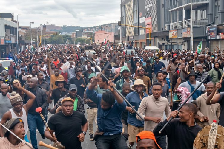 Sudafrica migliaia in piazza con March and March 1 luglio 2026 alanews