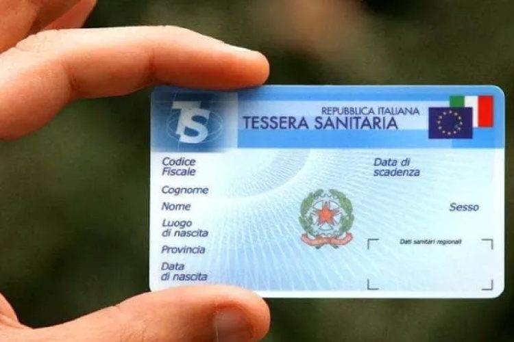 Allarme truffa tessera sanitaria: il Ministero avverte, non aprite i link falsi
