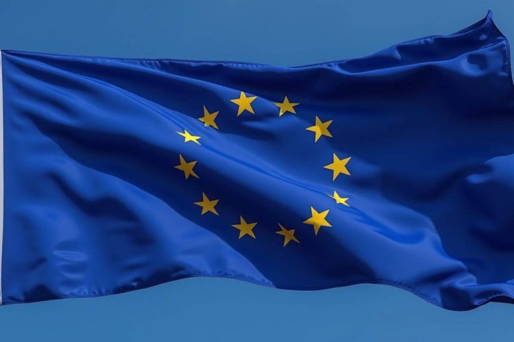 Cyber attacco russo contro l'Ue - nella foto, una bandiera dell'Ue