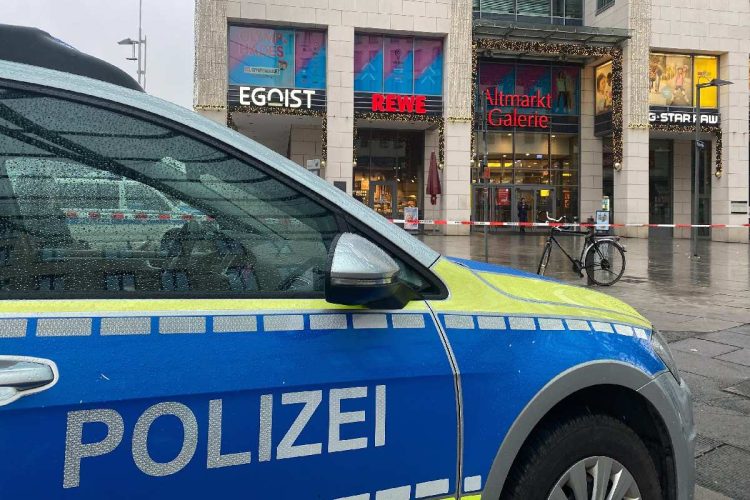 Un'auto della polizia tedesca