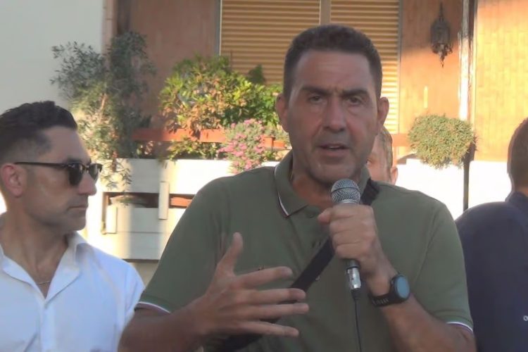 Vannacci scarica il "giustiziere di Ascoli": La violenza non è la risposta