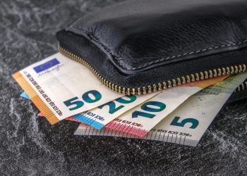 analogicus-money-3918183_1280.jpg