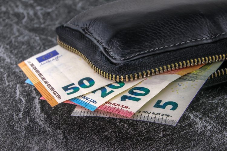 analogicus-money-3918183_1280.jpg