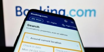 Truffa Booking, false richieste di pagamento dopo la prenotazione: come difendersi
