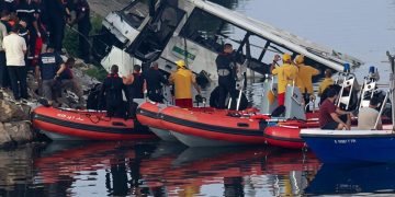 Autobus precipita a Boumerdès: 25 morti e 44 feriti in Algeria