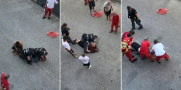 Poliziotti e soccorritori assistono Fakir disteso a terra