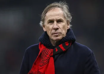 Franco Baresi con sciarpa AC Milan