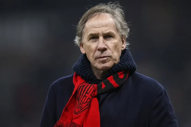 Franco Baresi con sciarpa AC Milan
