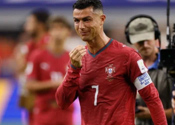 Cristiano Ronaldo in lacrime con la maglia del Portogallo