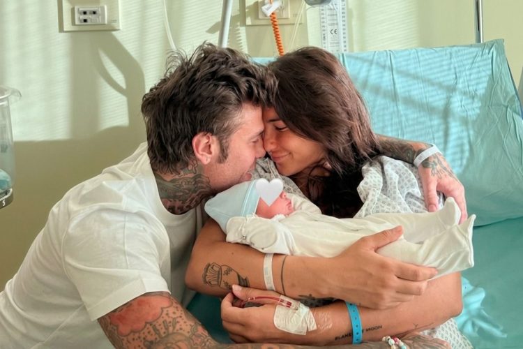 Fedez papà per la terza volta: è nato Edoardo Lupo, il primo figlio con Giulia Honegger
