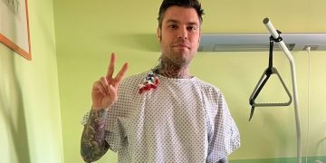 Fedez, dal tumore al pancreas alle emorragie interne: tutti i problemi di salute del rapper milanese