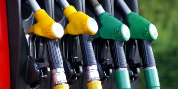iade-michoko-fuel-1596622_1280.jpg
