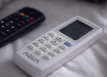 iluminoto-remote-control-4806496_1280.jpg