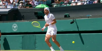 Wimbledon, Struff fa cadere la pallina: punto ripetuto e Sinner perde il break