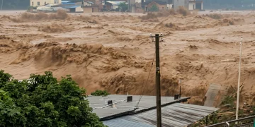 Cina: tifone Bavi, 900mila evacuati. Allerta massima sulla costa orientale