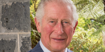 Re Carlo III rivede i nipoti Archie e Lilibet: incontro privato senza William e Kate
