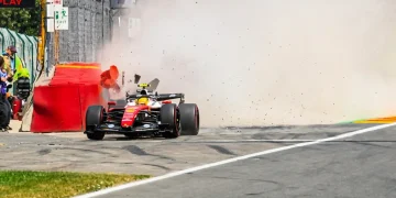 Hamilton a muro in Belgio