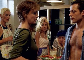 Margherita Buy e Stefano Accorsi in una scena del film Le fate ignoranti di Ferzan Ozpetek