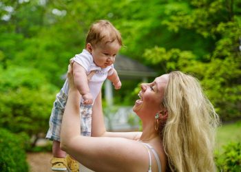 michelle-maria-mother-8097324_1280.jpg