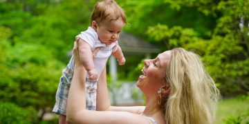 michelle-maria-mother-8097324_1280.jpg