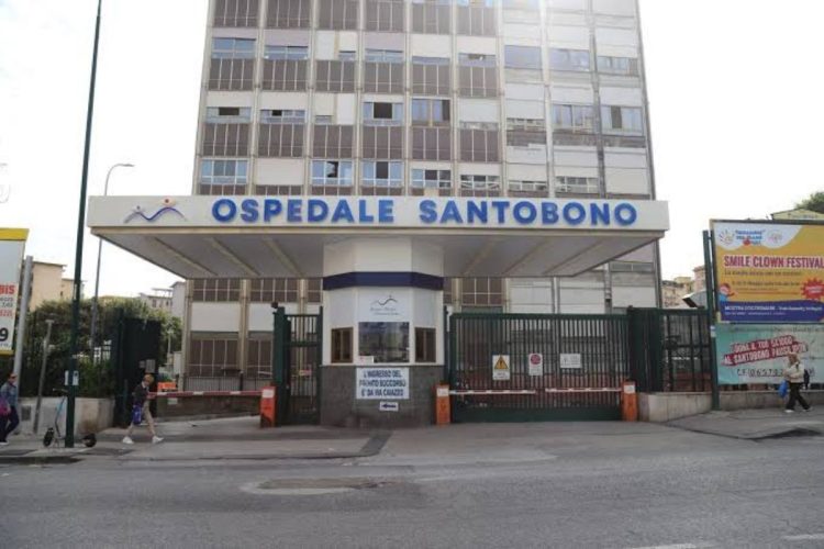 Napoli, bimba di due anni ricoverata dopo aver ingerito sostanza stupefacente: indagini in corso
