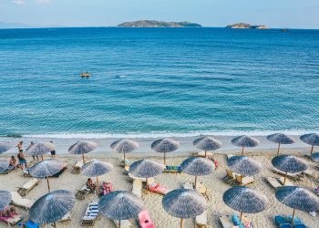 pexels-beach-1851100_1280.jpg