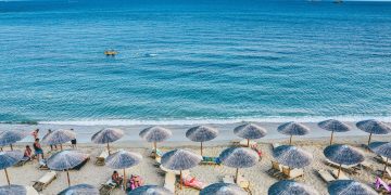 pexels-beach-1851100_1280.jpg
