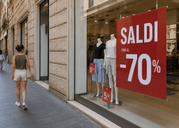 Saldi in Sicilia a picco: famiglie spendono meno, rischio indebitamento in crescita