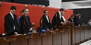 Ponte Morandi, la sentenza: Castellucci condannato a 12 anni
