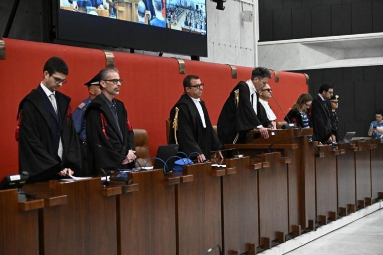 Ponte Morandi, la sentenza: Castellucci condannato a 12 anni