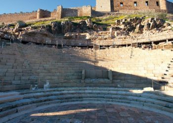 Vicenza, in carcere il gestore del finto teatro romano: era costruito con pietre fatte sembrare antiche