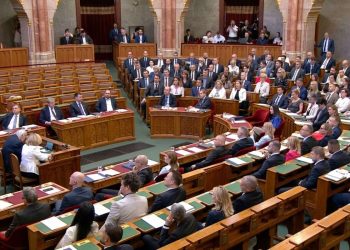 Ungheria, il Parlamento verso la destituzione del presidente Tamás Sulyok