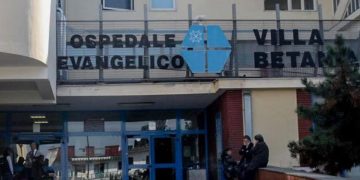 12enne accoltellato, identificato il responsabile - nella foto, l'ospedale "Villa Betania" dove è stato medicato il ragazzo