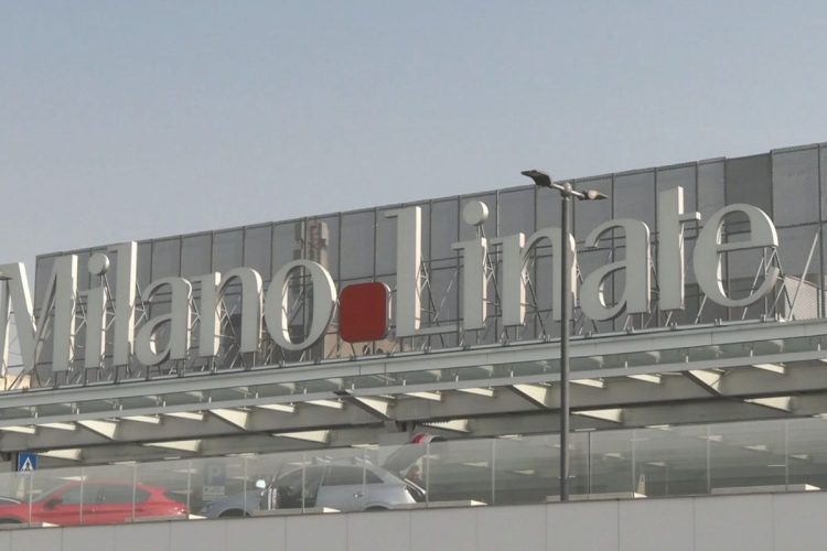 Voli a Linate sospesi dopo lo scontro tra aereo privato e auto