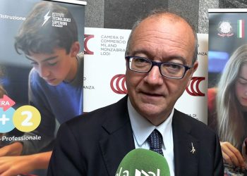 Valditara: italiano obbligatorio per i genitori stranieri contro la dispersione scolastica