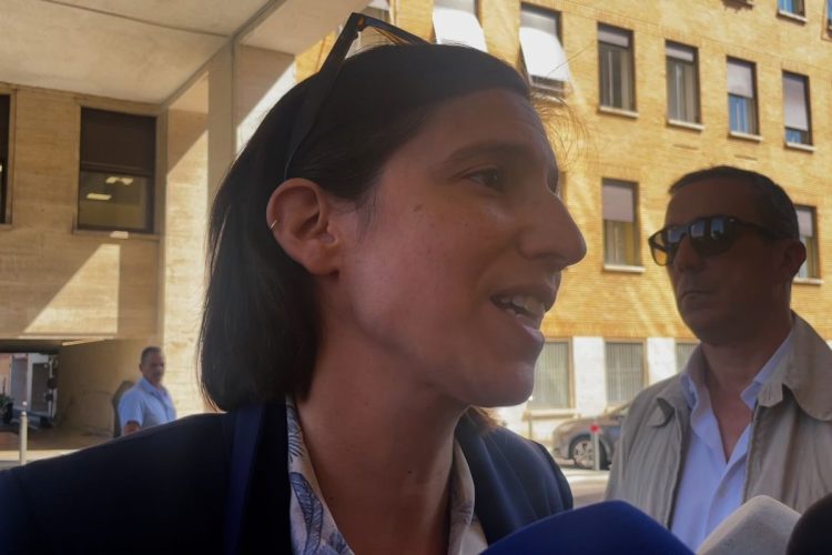 Schlein a Roma: «Prima il programma condiviso, poi le primarie»