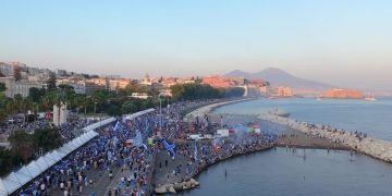 20260731211703_Dal_drone_la_festa_azzurra_il_lungomare_di_Napoli_per_i_100_anni_RAW