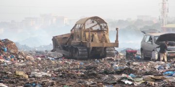 Decharge de Dar es salam (Conakry) 8766.jpg