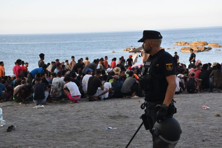 I migranti arrivati a Ceuta