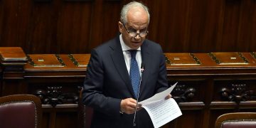 Il ministro dell'Interno Matteo Piantedosi durante la Conversione in Legge del Decreto Sicurezza alla Camera dei Deputati