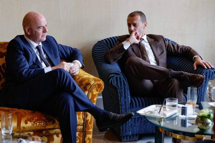 Il presidente della Fifa Gianni Infantino e il presidente della Uefa Aleksander Ceferin