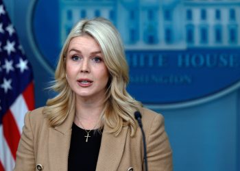 Karoline Leavitt, la portavoce della Casa Bianca sotto la presidenza Trump
