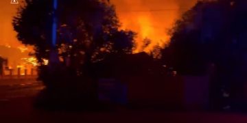 Le conseguenze di un attacco con i droni vicino a Kiev