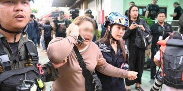 L'intervento della polizia dopo la sparatoria in una scuola in Thailandia