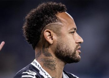 Neymar sul ritiro e la stampa: denuncia la pressione sui giocatori