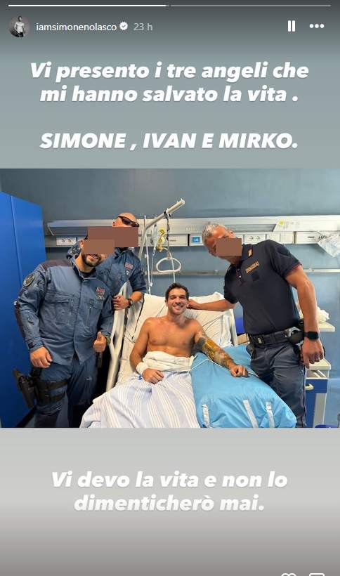 Storia instagram di Nolasco con i poliziotti