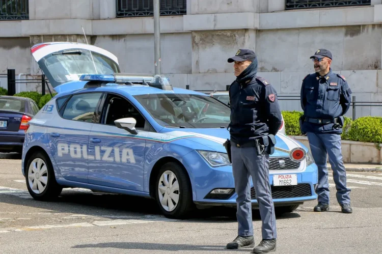 Milano, violentata una turista di 21 anni in cerca di aiuto: arrestato un 25enne