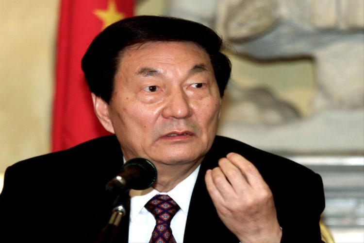 Una foto di Zhu Rongji quando era primo ministro della Cina